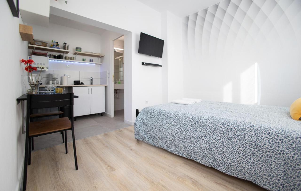 Cozy Studio, Near Airport & Sea Apartment ปอร์โตราฟตี ภายนอก รูปภาพ